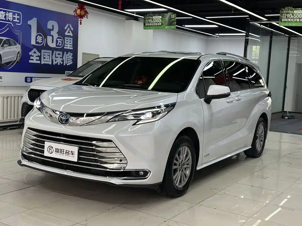 Toyota Sienna 2025