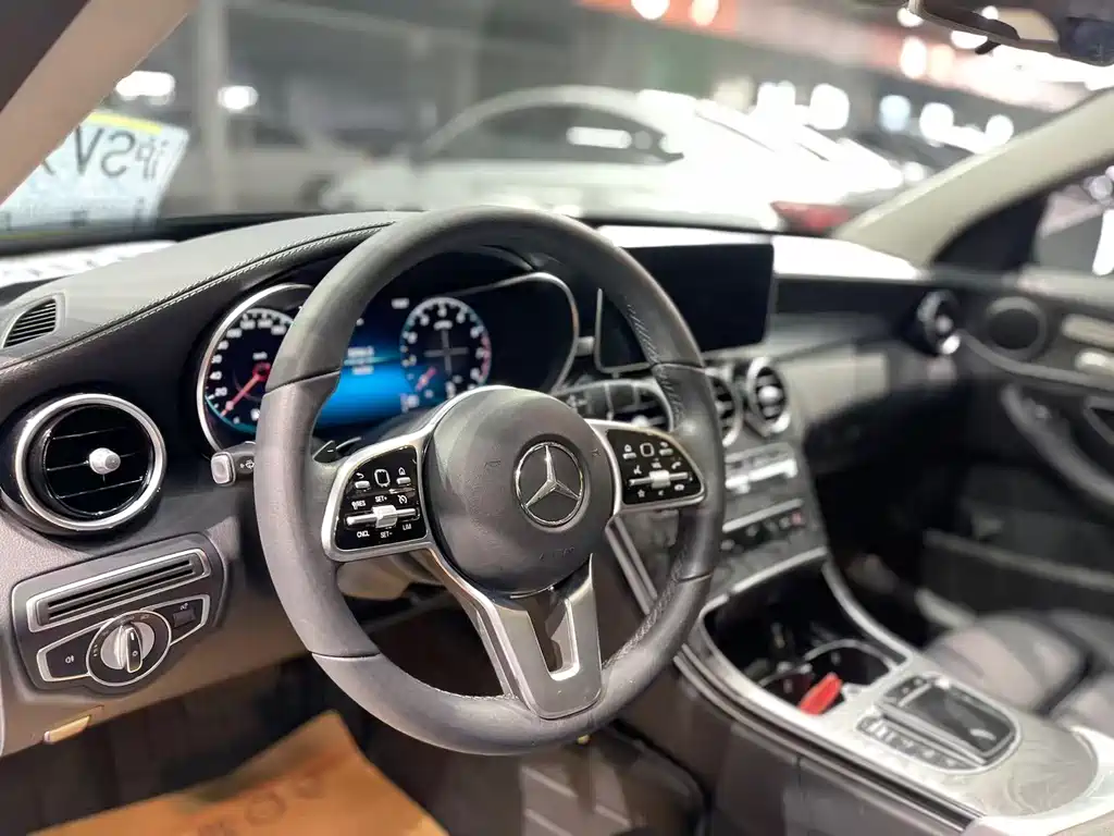 Mercedes-Benz C-Class 2019 — фото 12