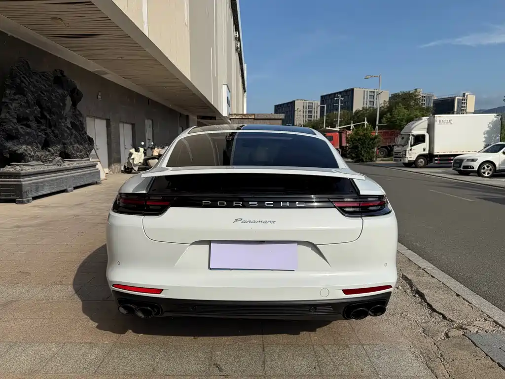 Porsche Panamera 2018 — фото 7