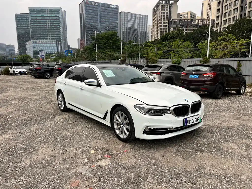 BMW 5 Series New Energy 2018 — фото 3