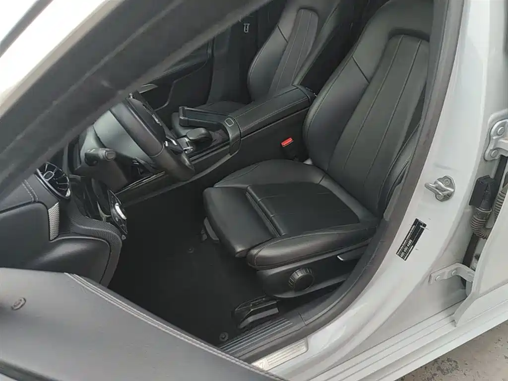 Mercedes-Benz A-Class 2021 — фото 15