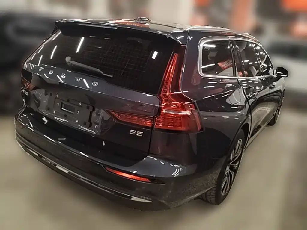 Volvo V60 2024 — фото 12