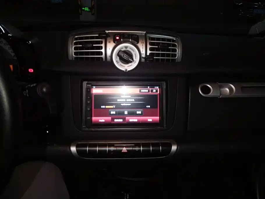 smart Fortwo 2014 — фото 13