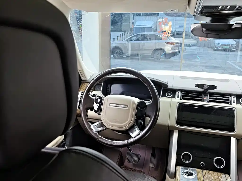 Land Rover Range Rover 2018 — фото 14