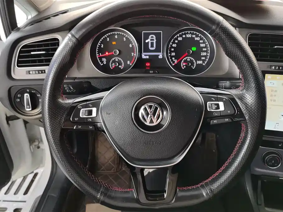 Volkswagen Golf 2015 — фото 15