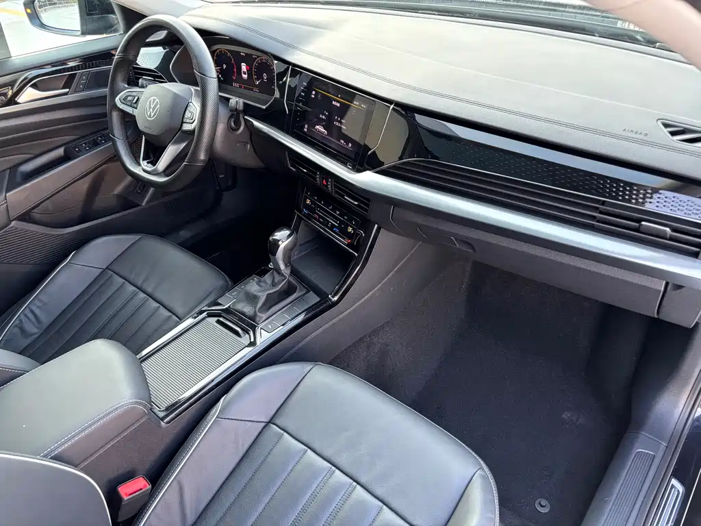 Volkswagen Passat 2022 — фото 15