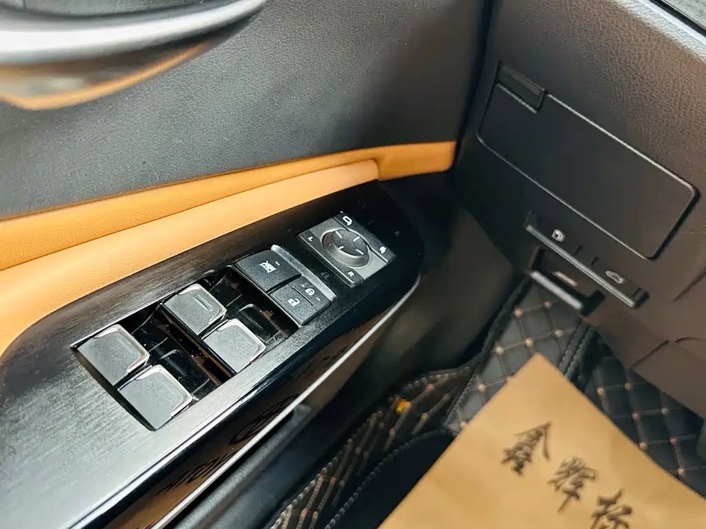 Lexus ES 2023 — фото 18