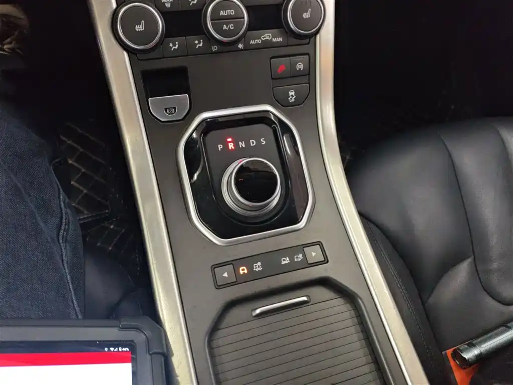 Land Rover Evoque 2016 — фото 10