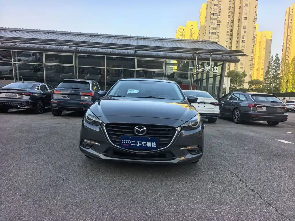 Mazda 3 Axela 2018 — фото 2