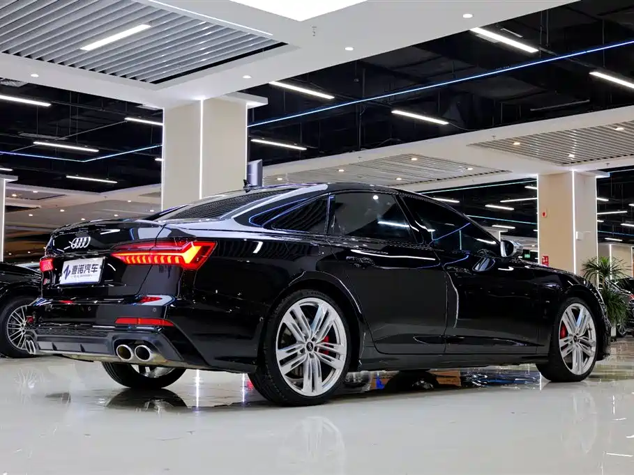 Audi S6 2020 — фото 17