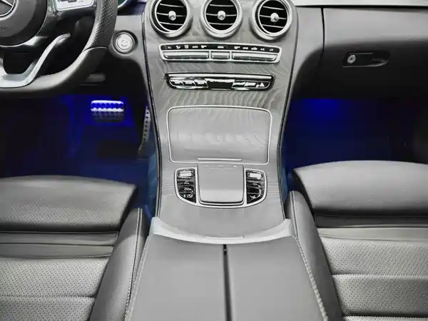 Mercedes-Benz C-Class 2022