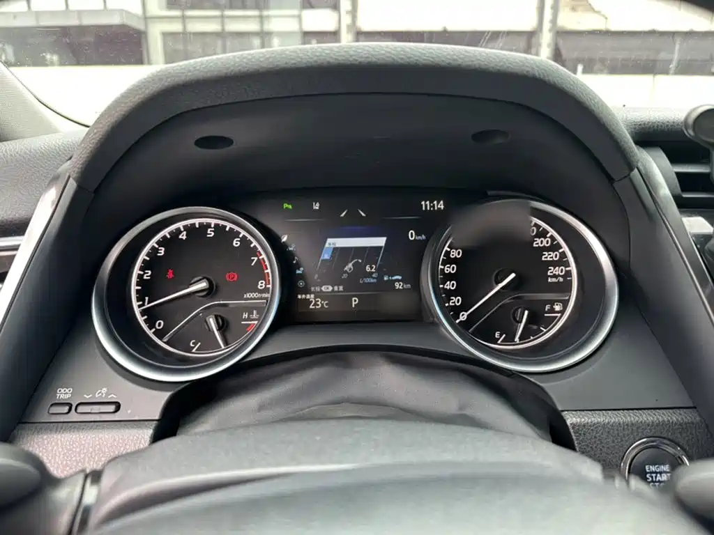 Toyota Camry 2019 — фото 14