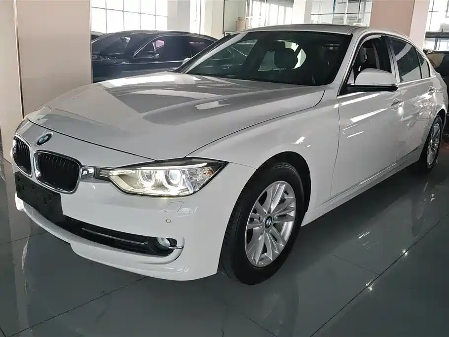 BMW 3 Series 2013 — фото 1