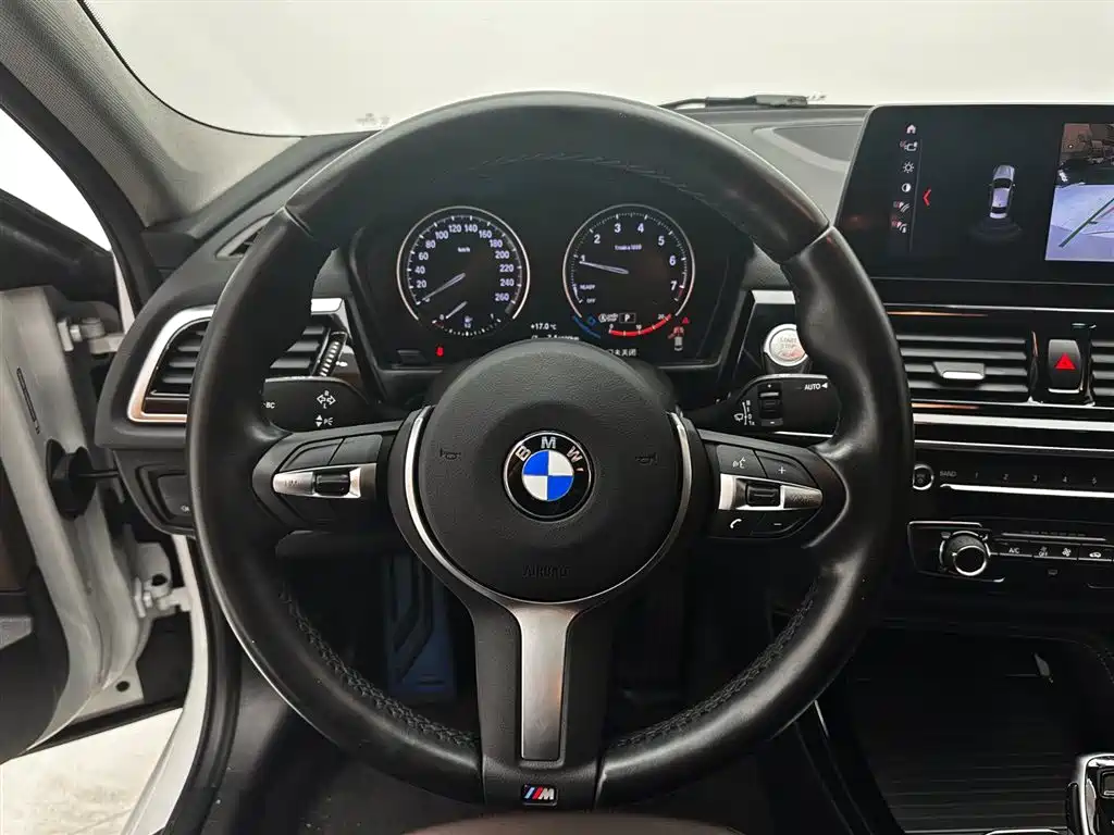 BMW 1 Series 2022 — фото 11