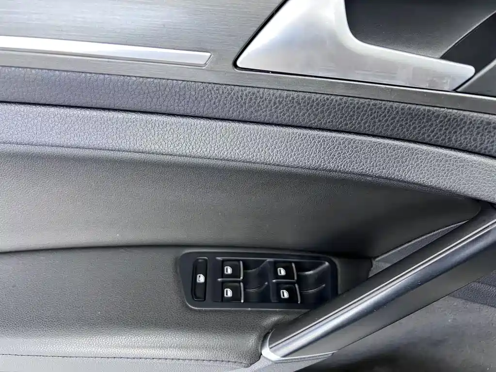 Volkswagen Golf 2015 — фото 14