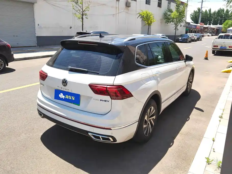 Volkswagen Tiguan L PHEV 2023 — фото 3