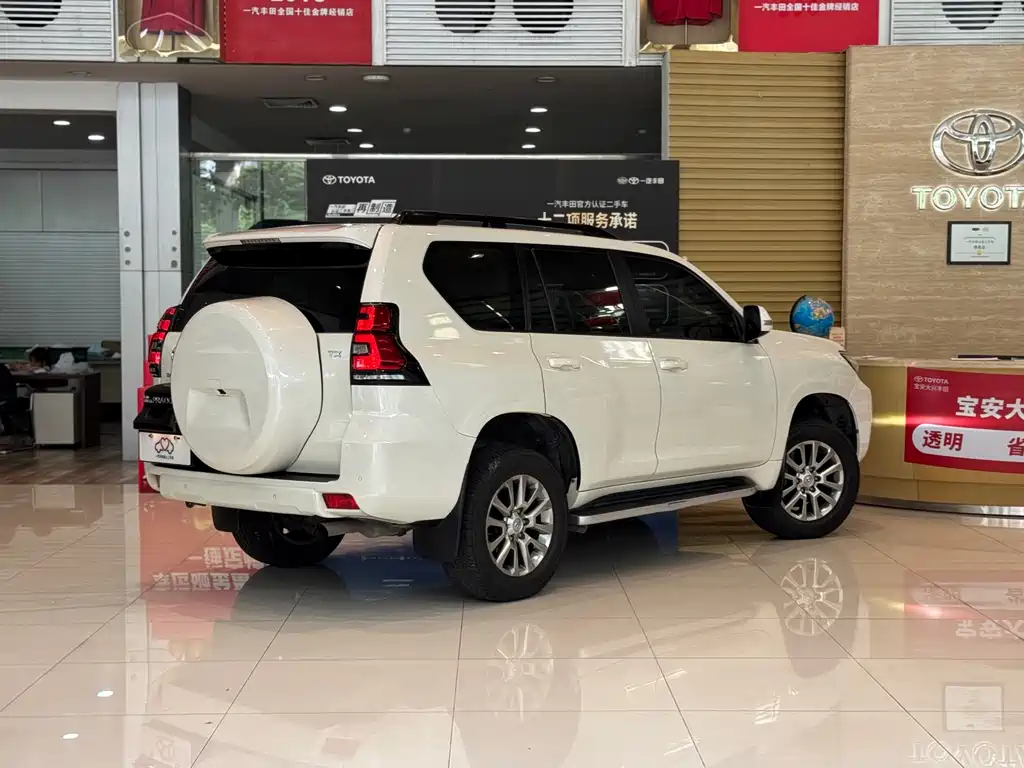 Toyota Prado 2018 — фото 2