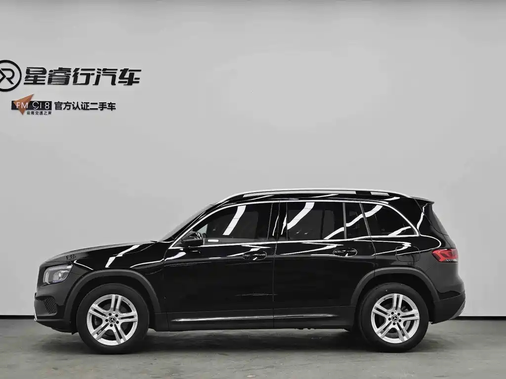 Mercedes-Benz GLB 2023 — фото 2