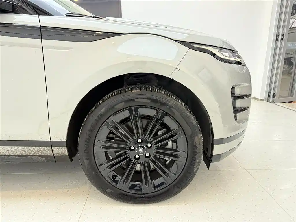 Land Rover Evoque 2024 — фото 8