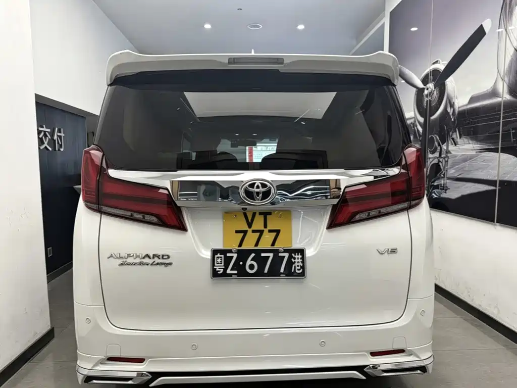 Toyota Alphard 2017 — фото 4