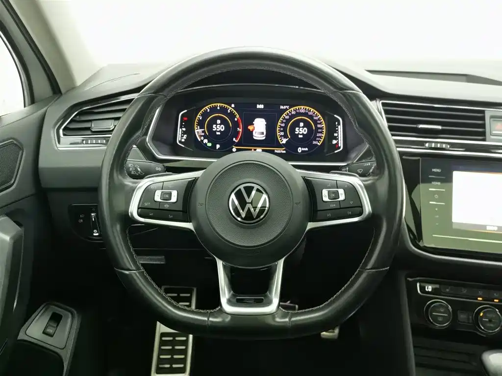 Volkswagen Tiguan L 2021 — фото 11