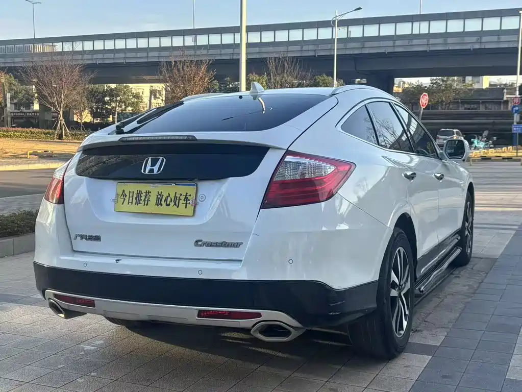 Honda Crosstour 2016 — фото 8