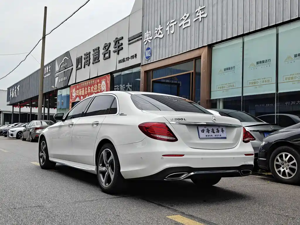 Mercedes-Benz E-Class 2019 — фото 15
