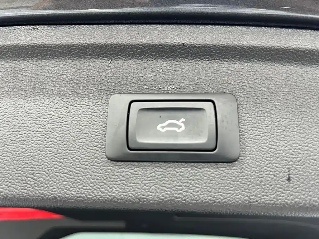Audi A3 2023 — фото 19