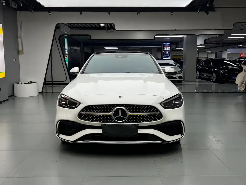 Mercedes-Benz C-Class 2025