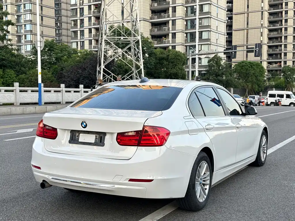 BMW 3 Series 2015 — фото 6