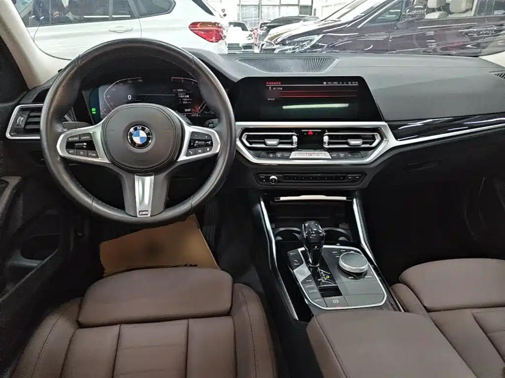 BMW 3 Series 2021 — фото 10