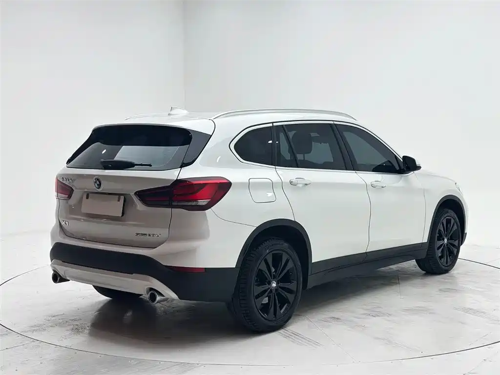 BMW X1 2021 — фото 6