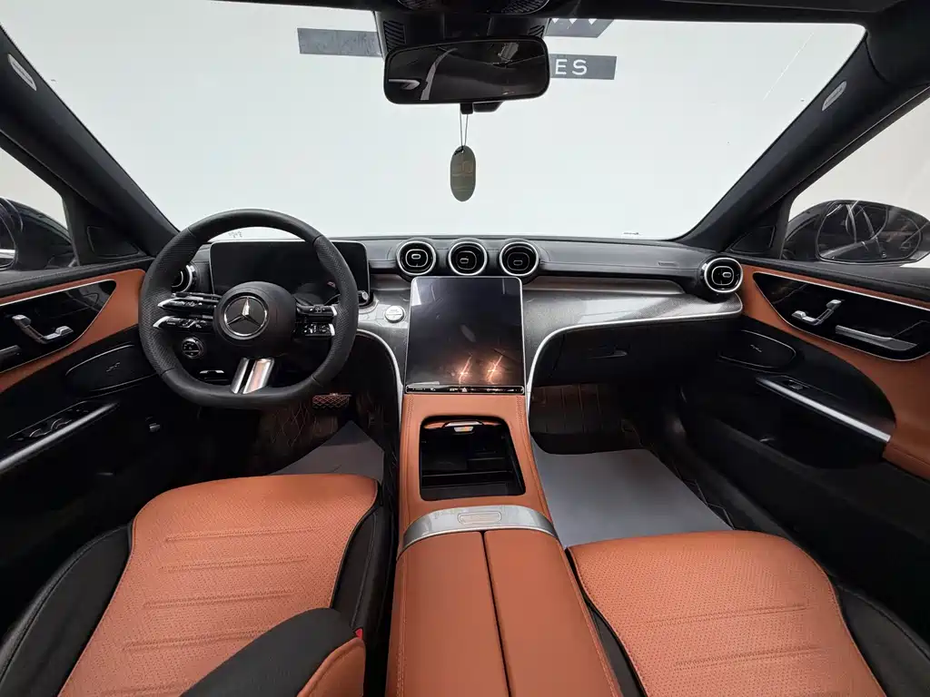 Mercedes-Benz C-Class 2023 — фото 13