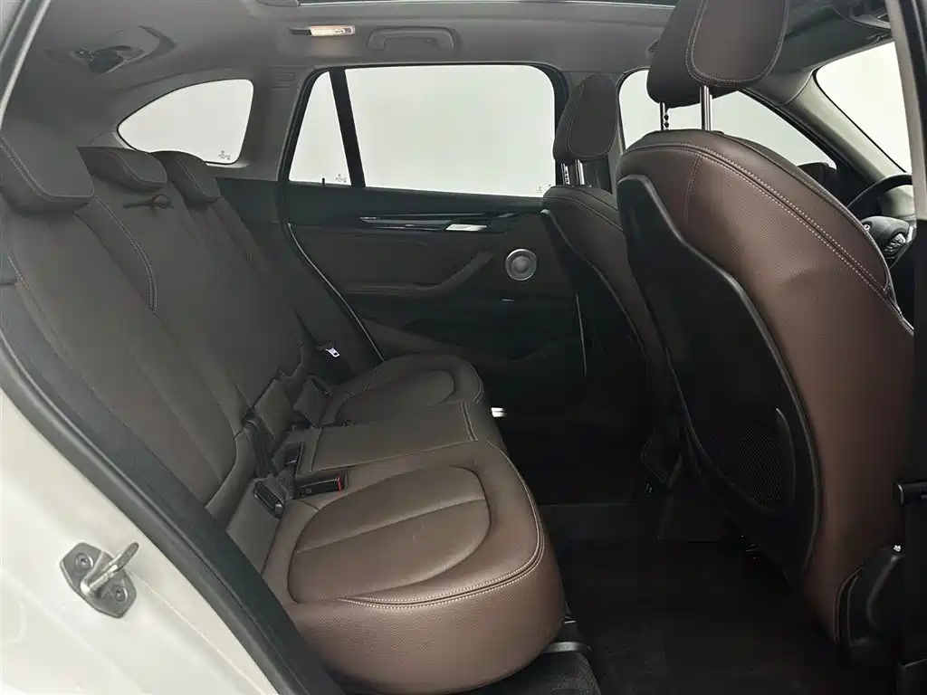 BMW X1 2021 — фото 23