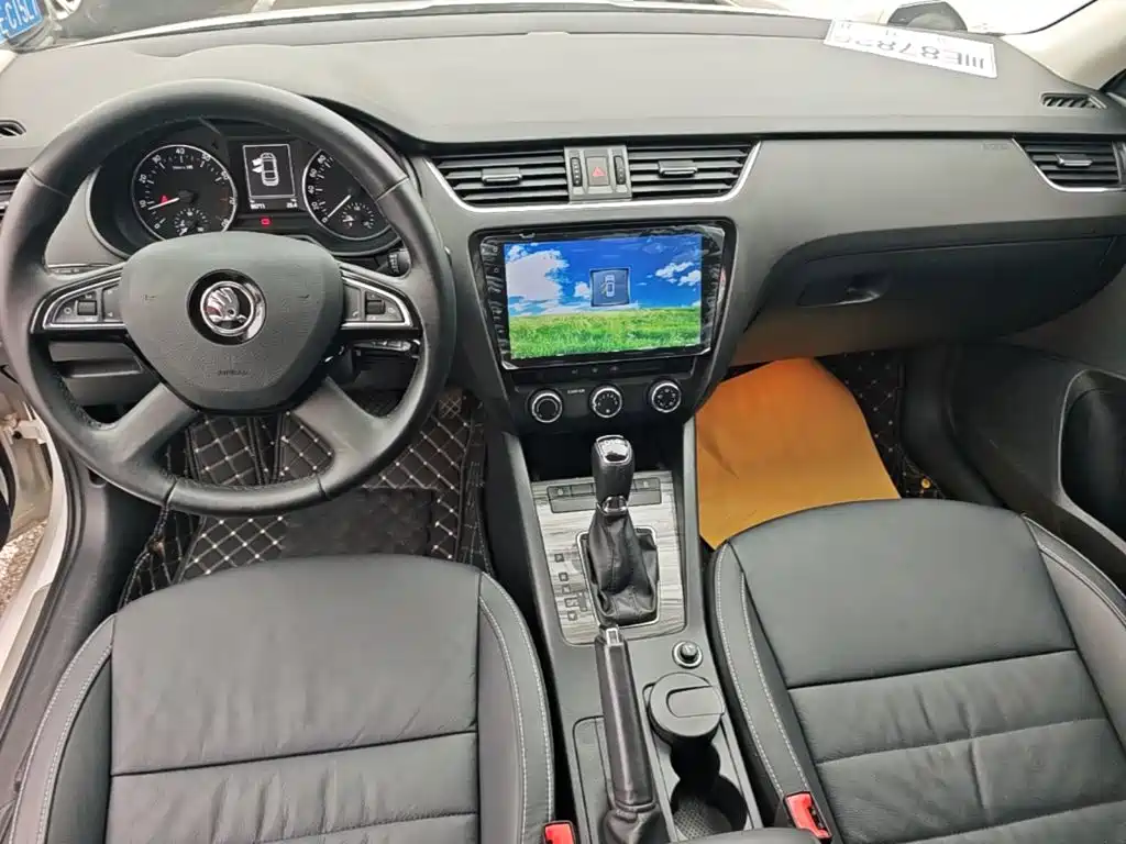 Skoda Octavia 2016 — фото 10