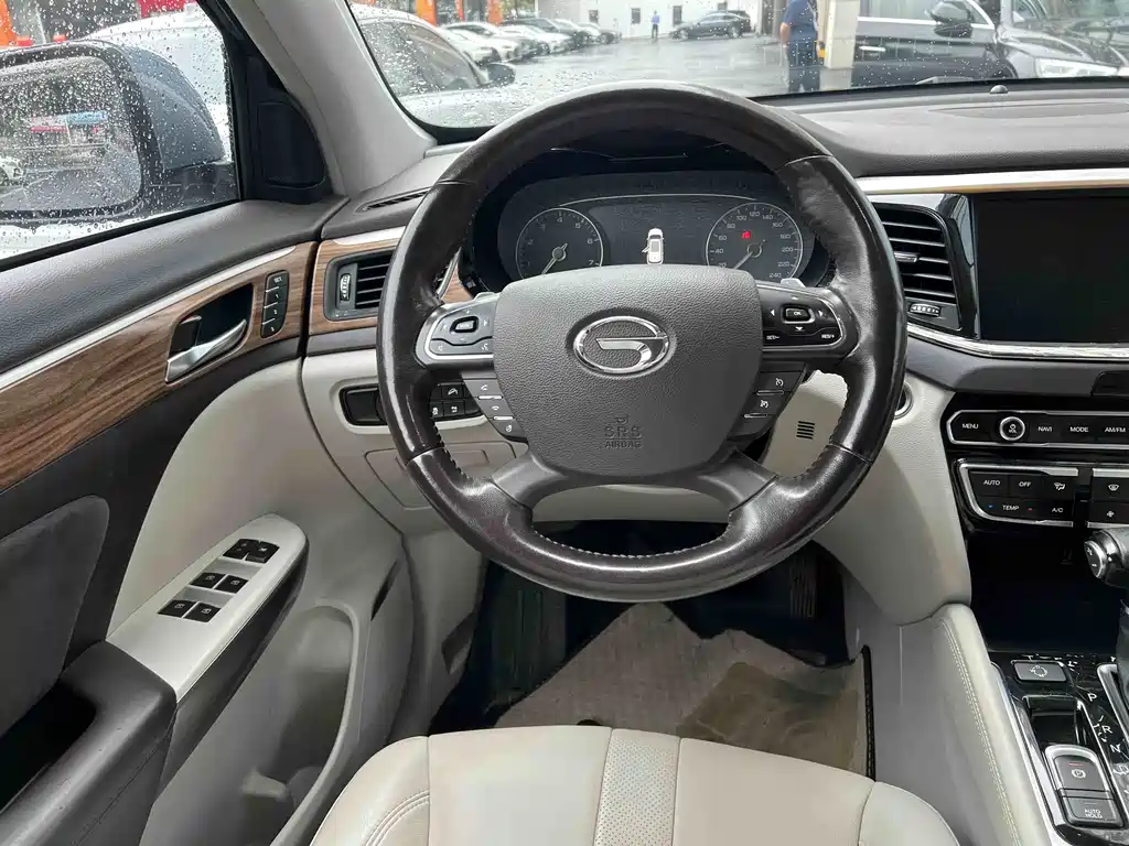 GAC Motor Trumpchi GS8 2018 — фото 7