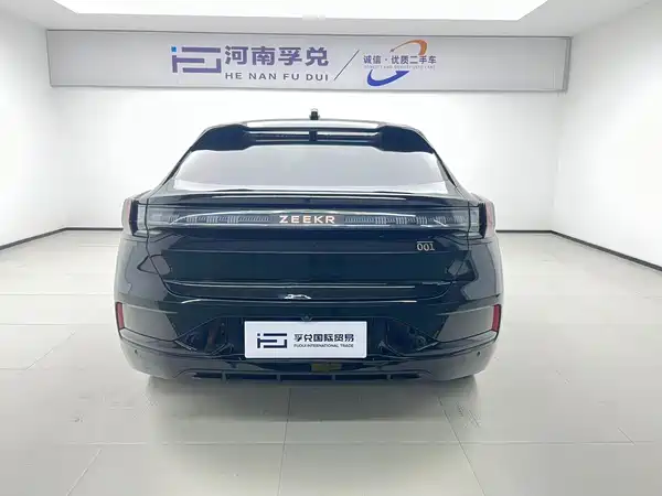 Zeekr 001 2023