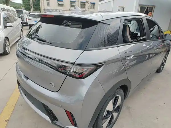 BYD Dolphin 2023