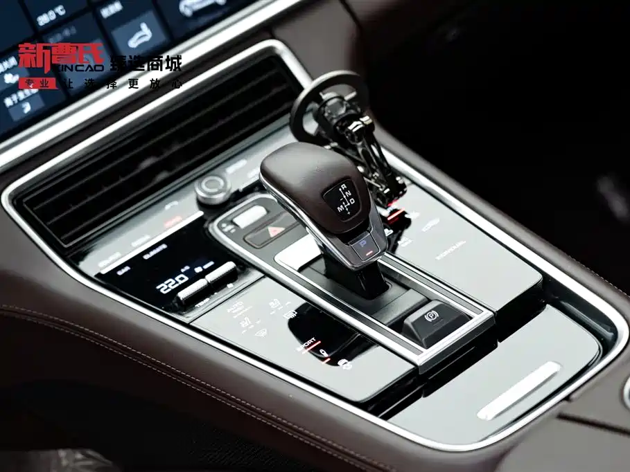 Porsche Panamera 2020 — фото 21