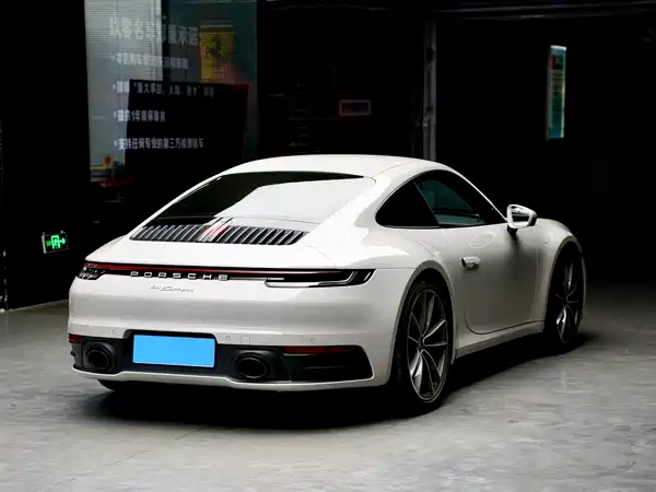 Porsche 911 2023
