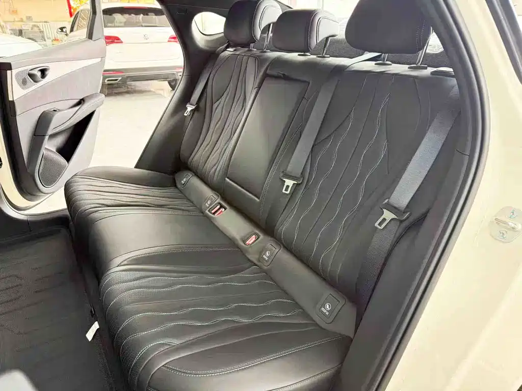 BYD Seal 06 2025 — фото 13