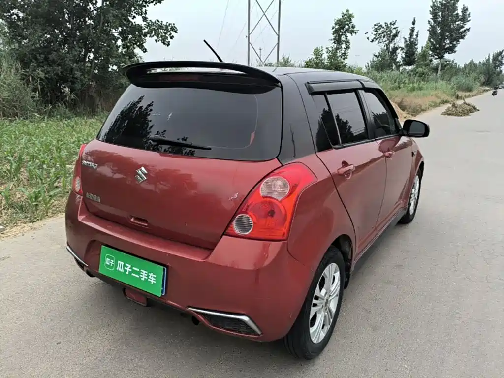 Suzuki Swift 2015 — фото 7