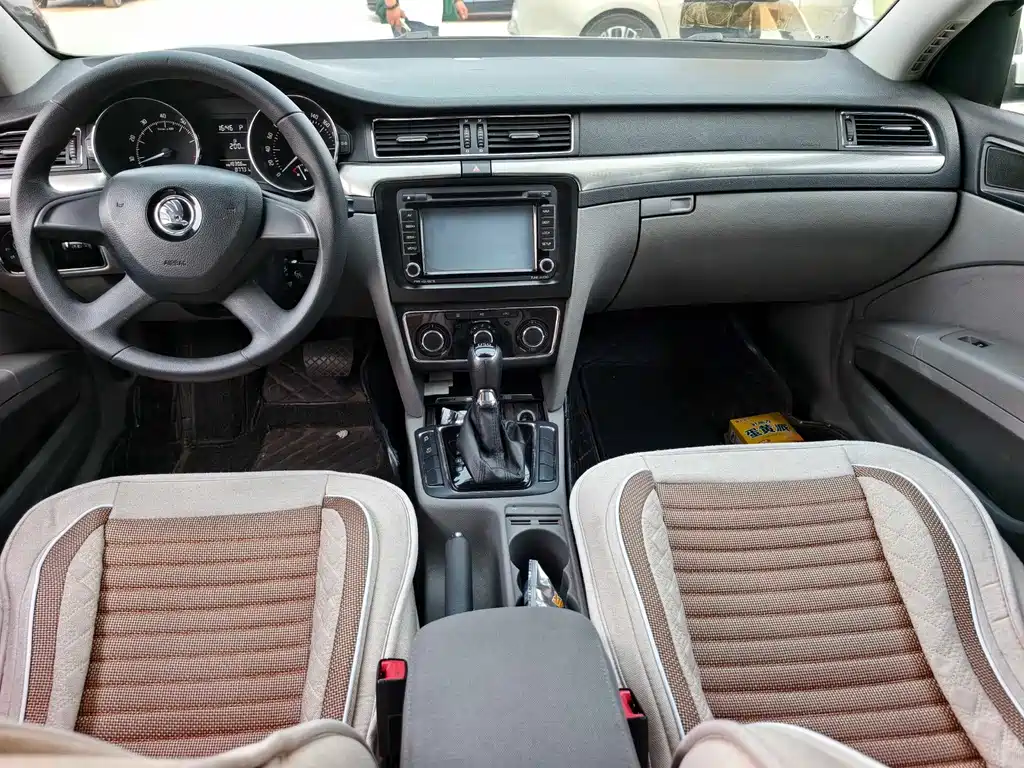 Skoda Superb 2014 — фото 12