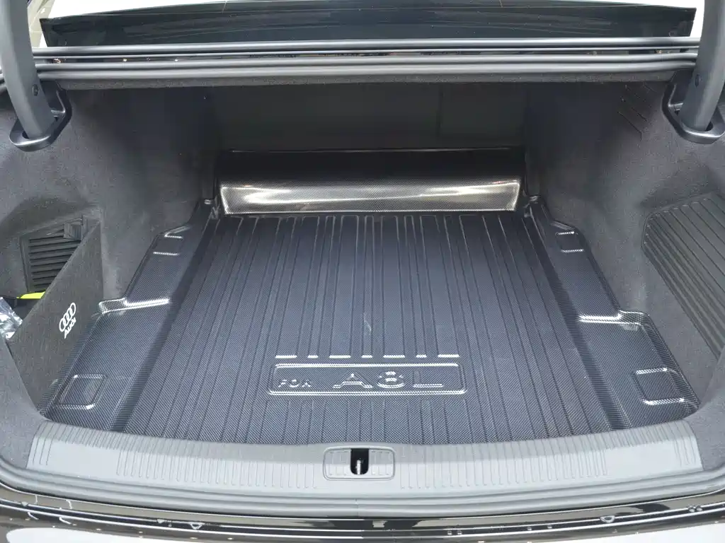 Audi A8 2026 — фото 15