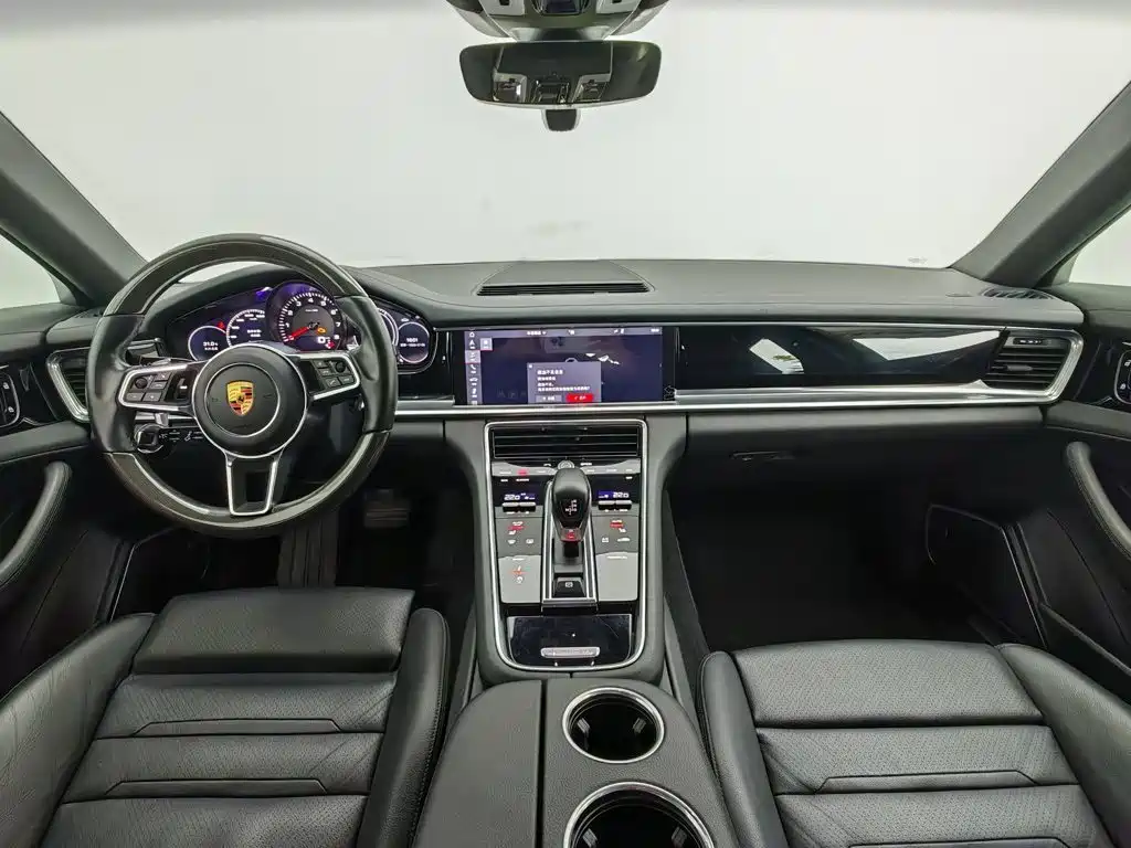 Porsche Panamera 2019