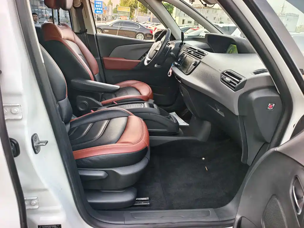 Citroen C4 Picasso 2017 — фото 15
