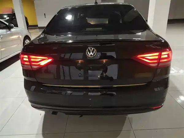 Volkswagen Lavida 2015