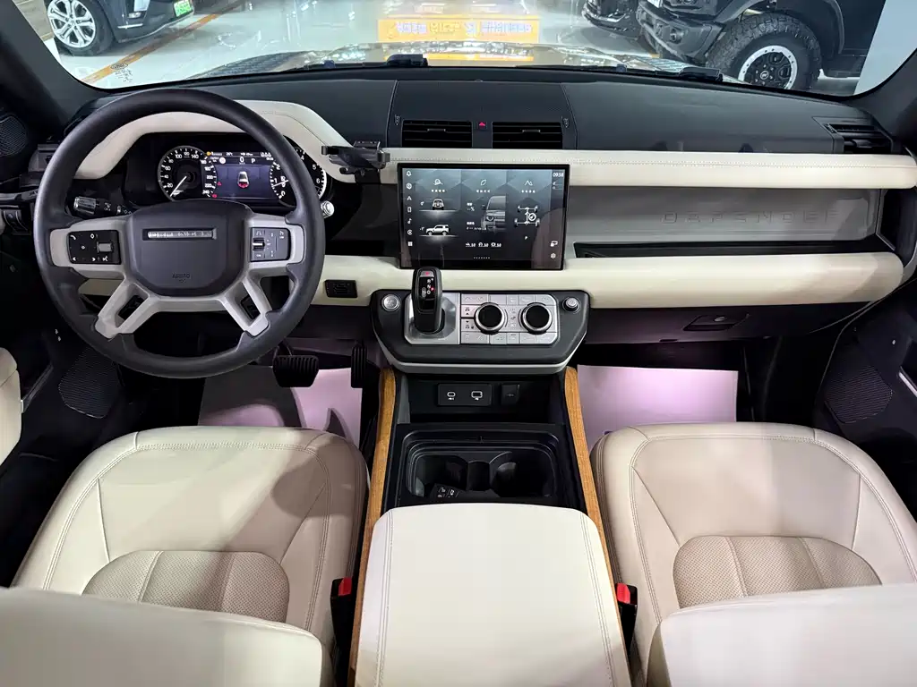 Land Rover Defender 2024 — фото 10
