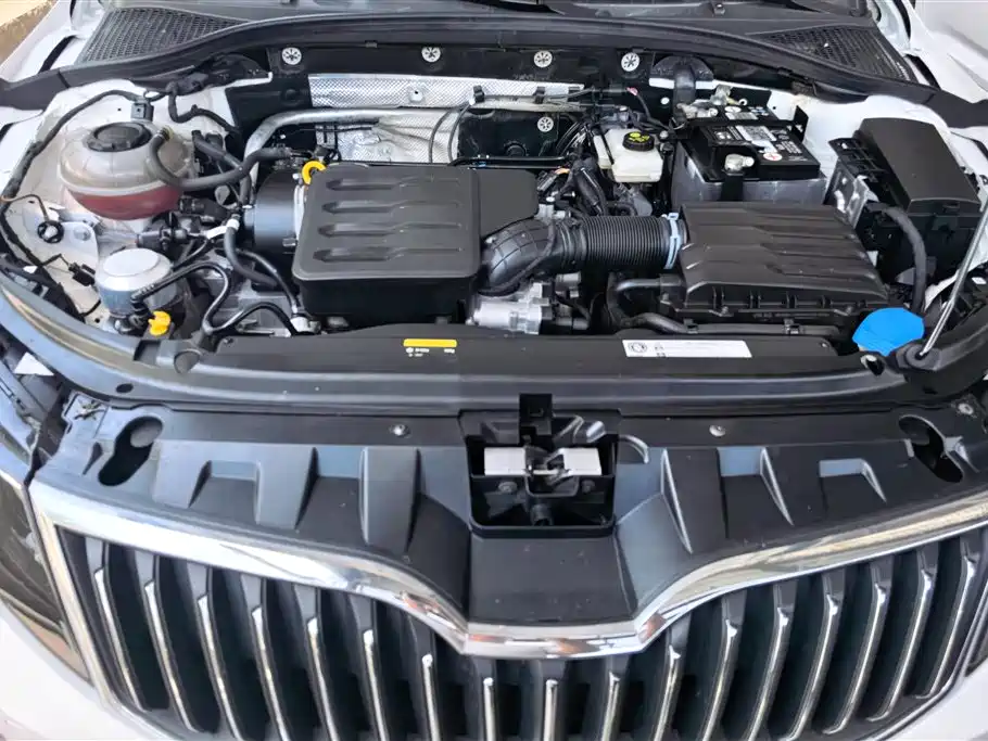 Skoda Octavia 2021 — фото 10