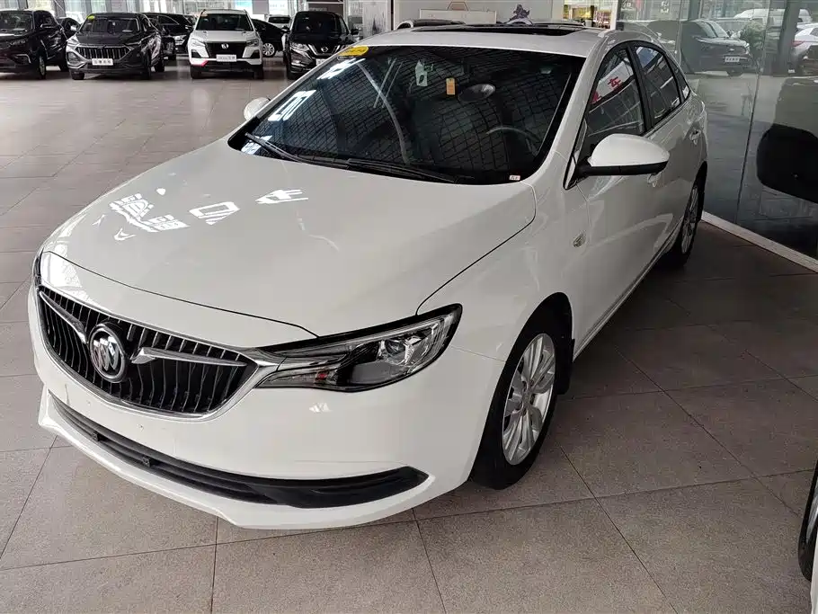 Buick Excelle 2021 — фото 1